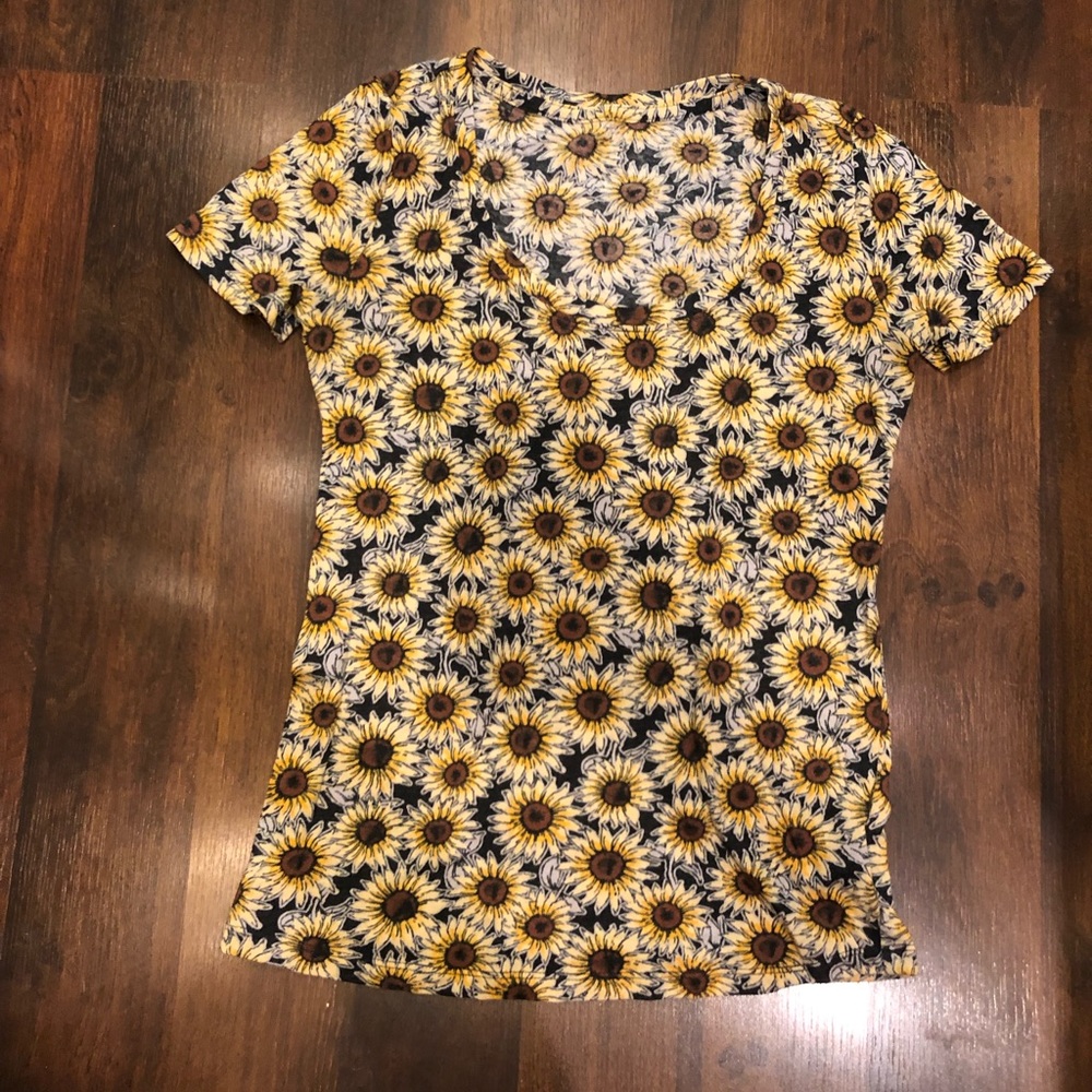 Beautiful sunflower tee shirt